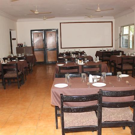 Hotel Peshwa Evrengabad Dış mekan fotoğraf
