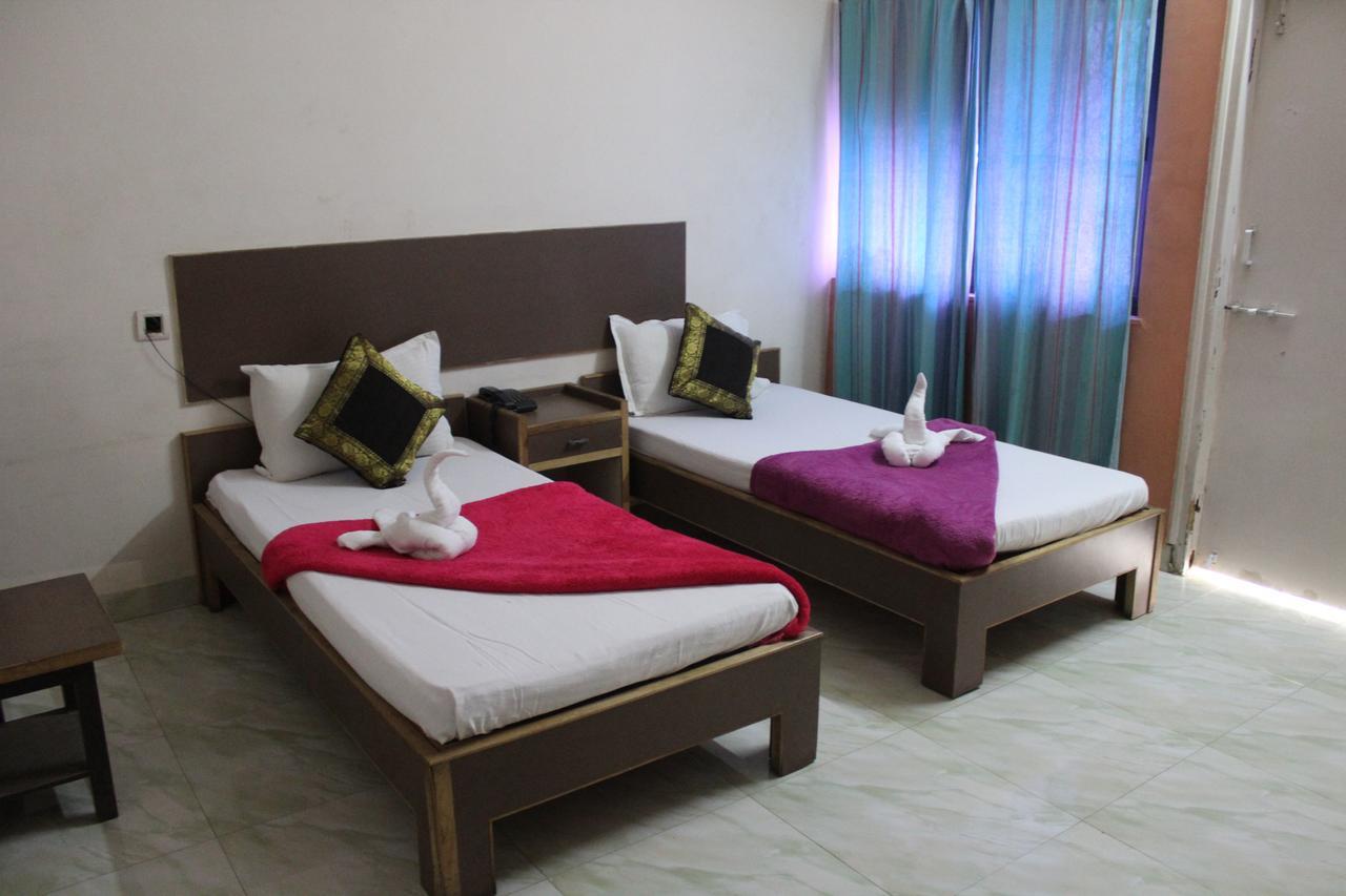 Hotel Peshwa Evrengabad Dış mekan fotoğraf