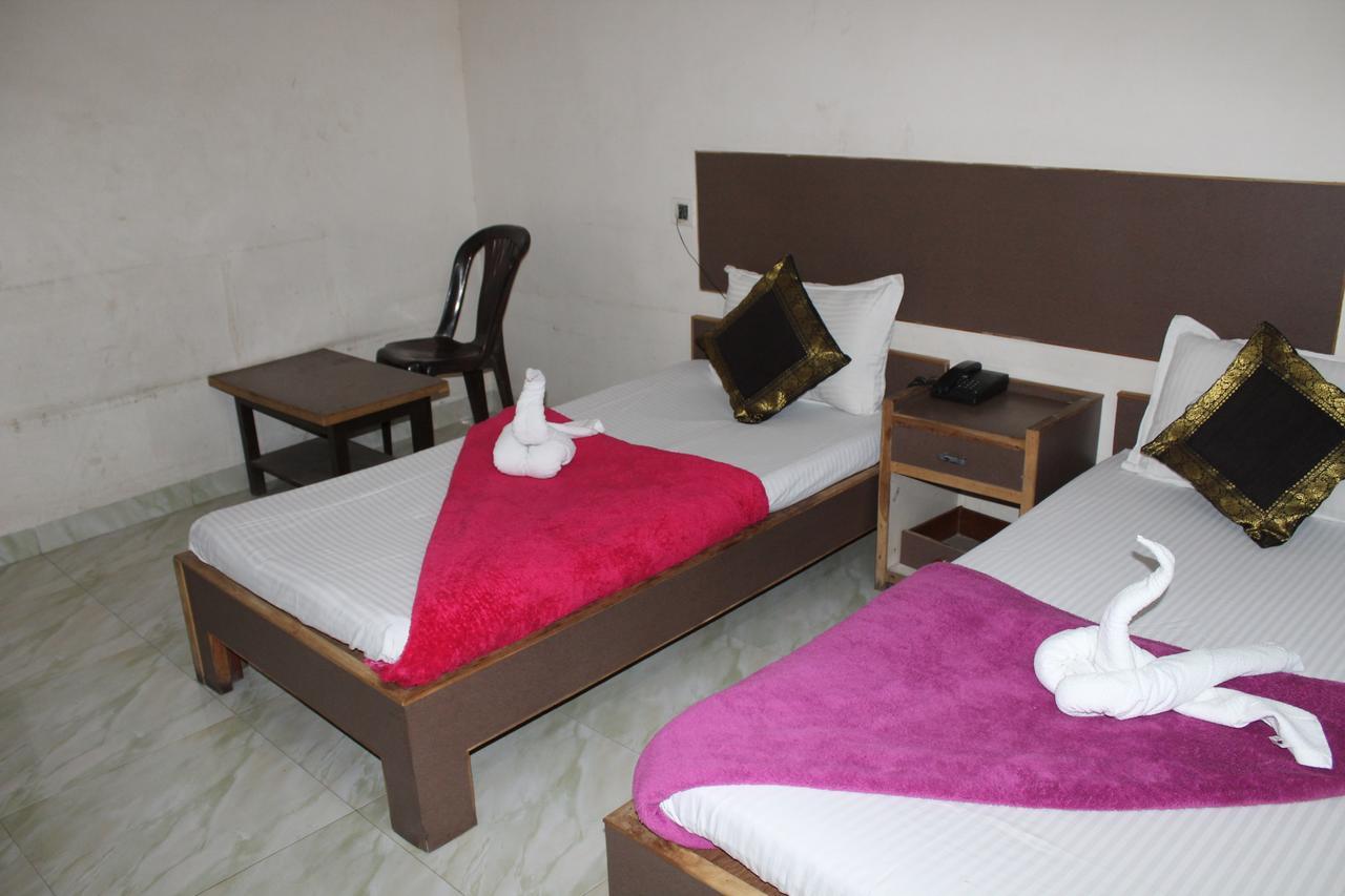 Hotel Peshwa Evrengabad Dış mekan fotoğraf