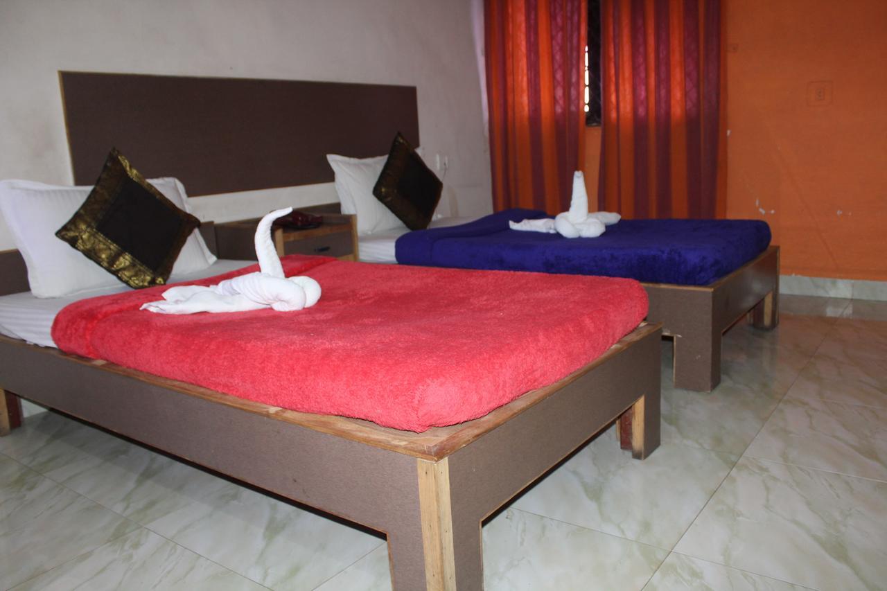 Hotel Peshwa Evrengabad Dış mekan fotoğraf